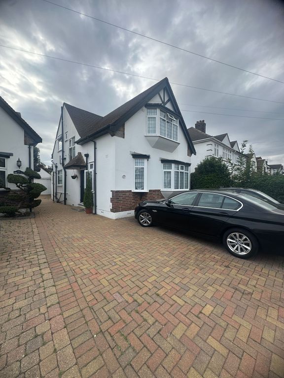 Property photo 2 of 22