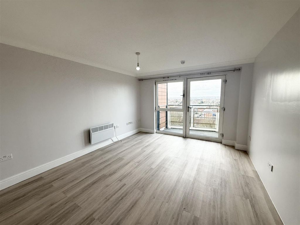 Property photo 2 of 8 Living.Jpeg