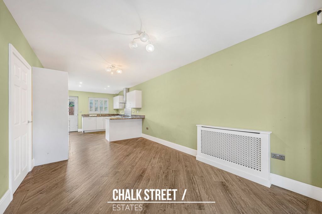 Property photo 2 of 41