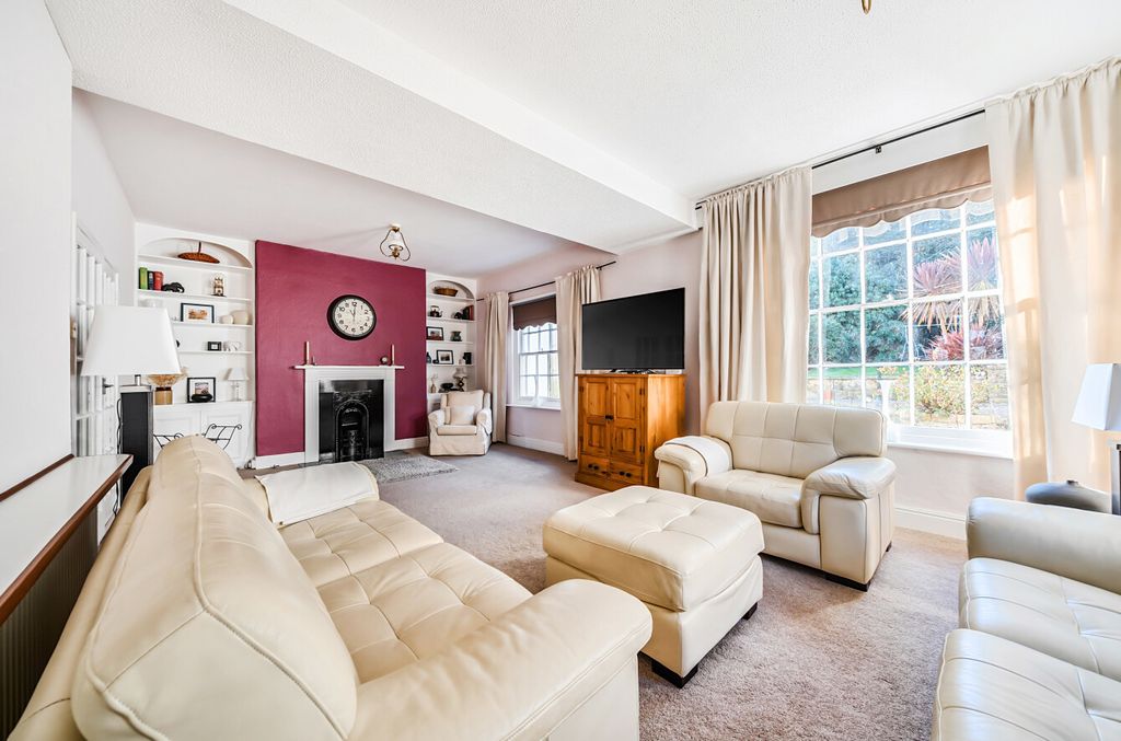 Property photo 2 of 15 1373802-36-69209E...