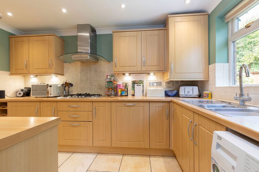 Property photo 3 of 15