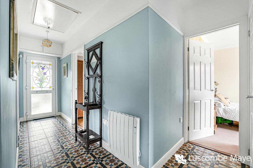 Property photo 3 of 24