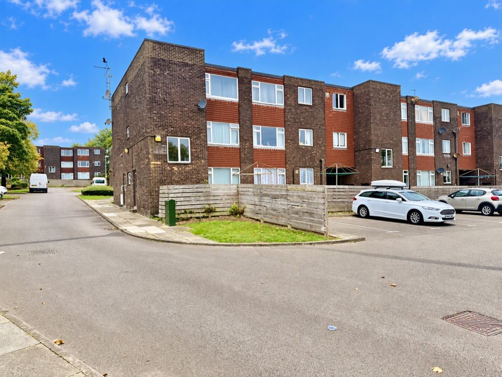 Property photo 1 of 10 Designer