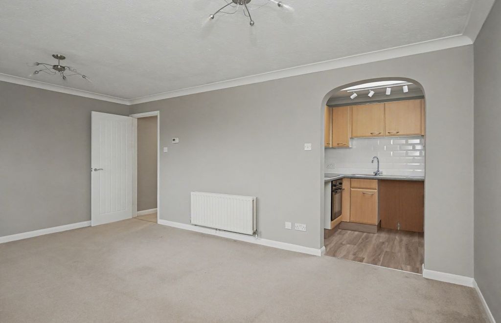 Property photo 2 of 7