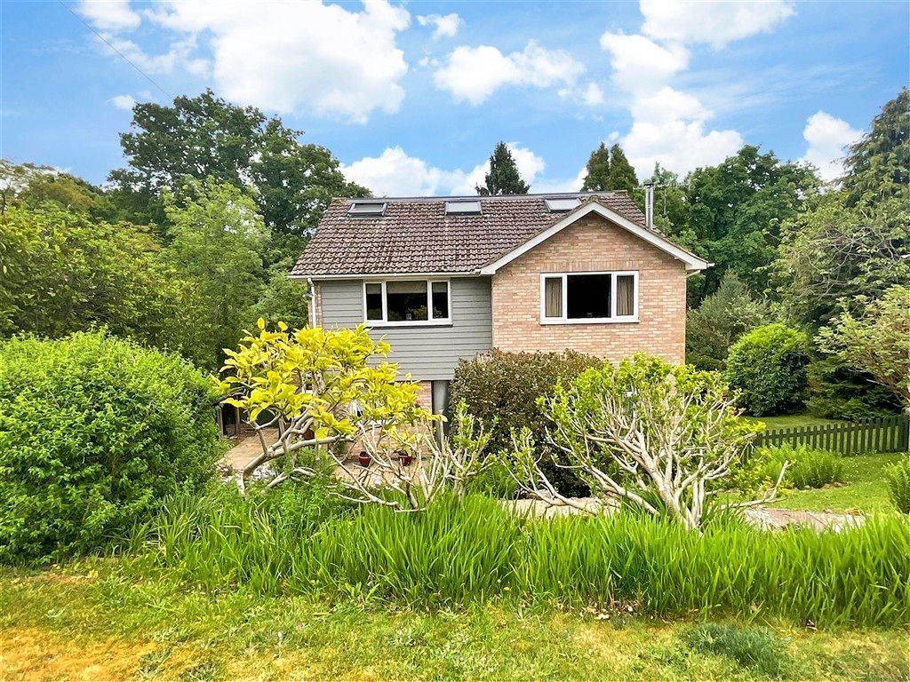 Property photo 3 of 21 Front