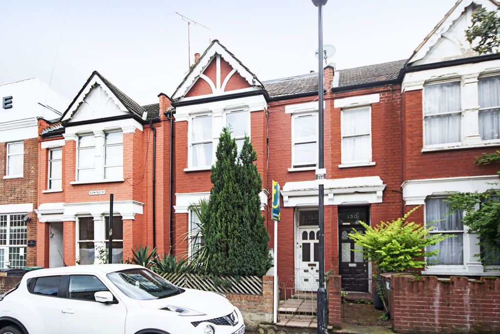 Property photo 1 of 11