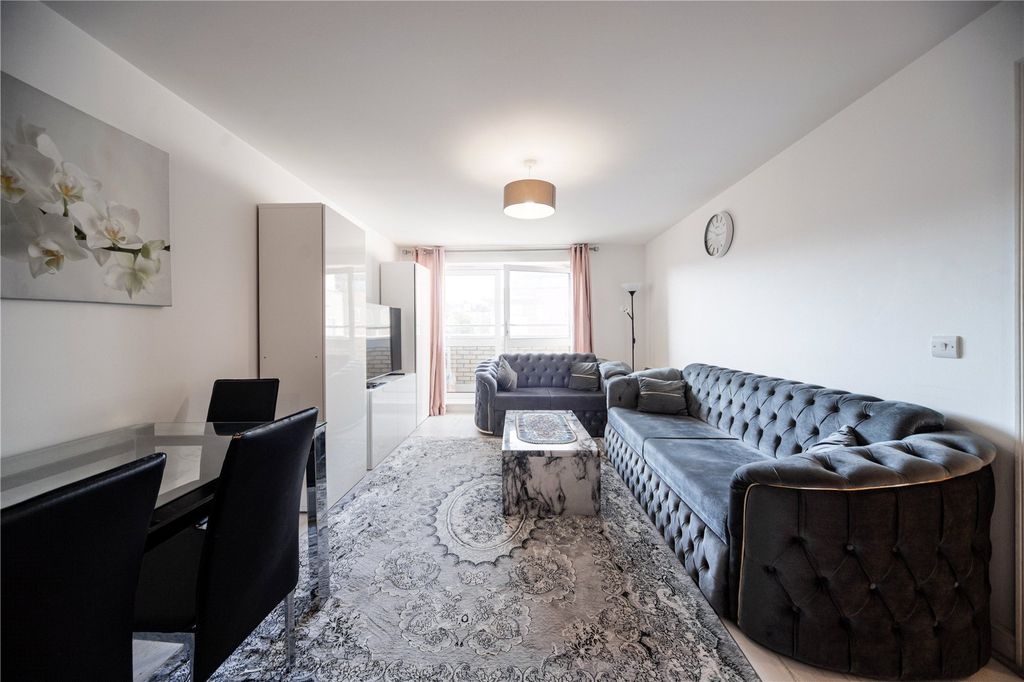 Property photo 3 of 11 Picture No. 02