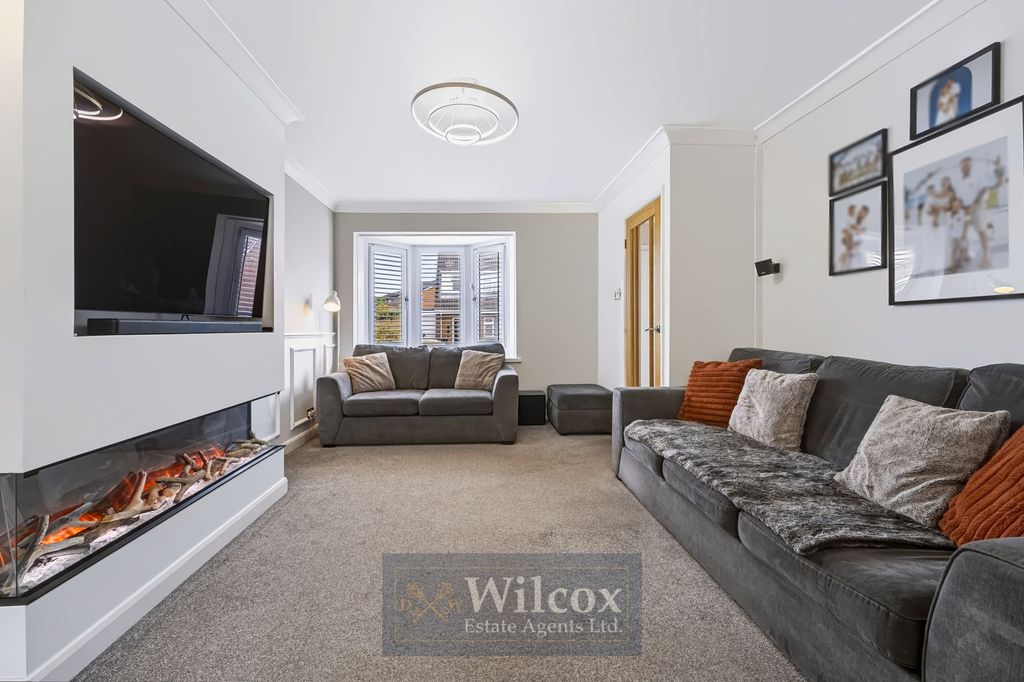 Property photo 2 of 38