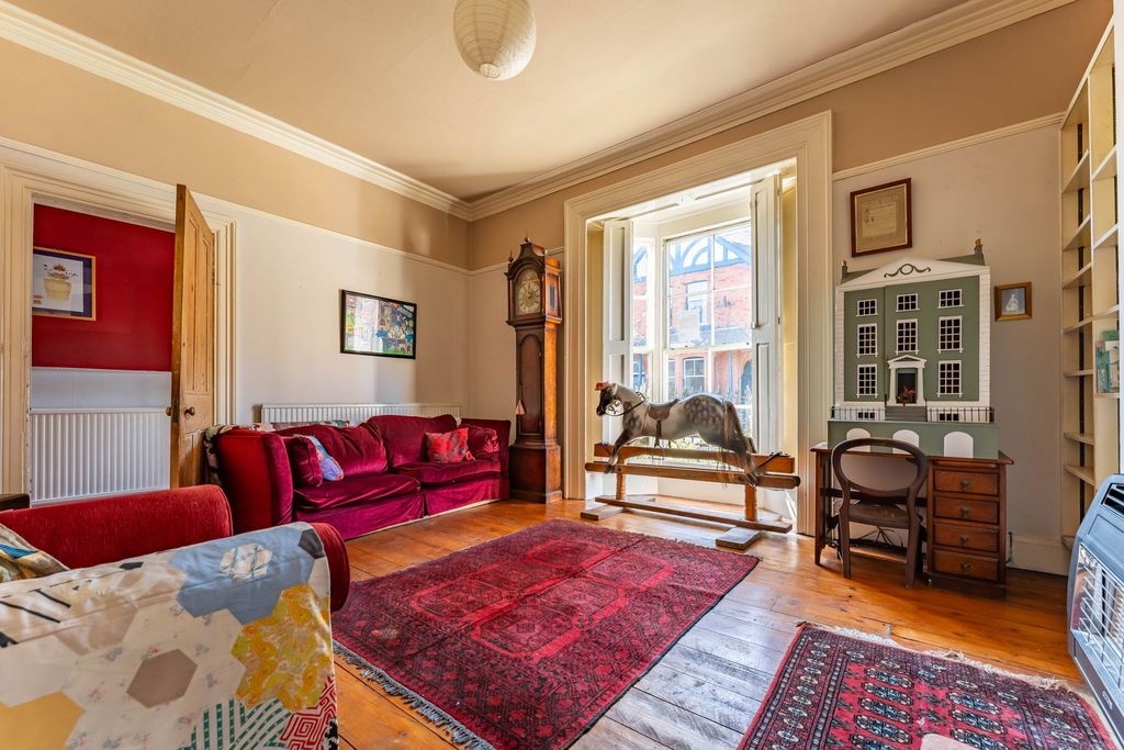 Property photo 3 of 24