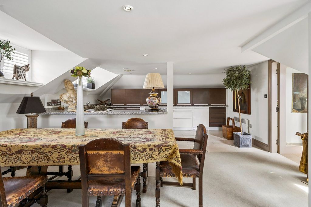Property photo 2 of 16 Living/Dining