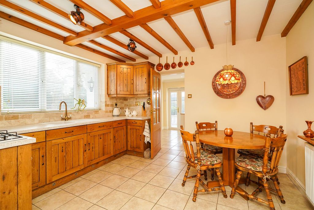 Property photo 2 of 38