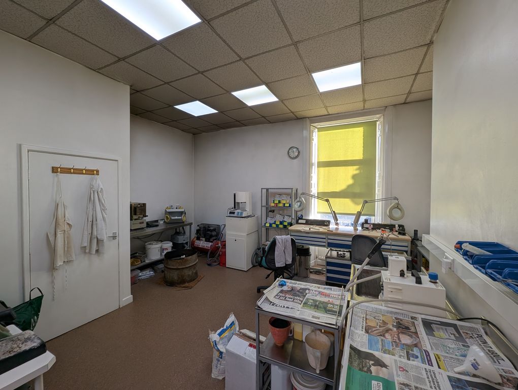 Property photo 3 of 5