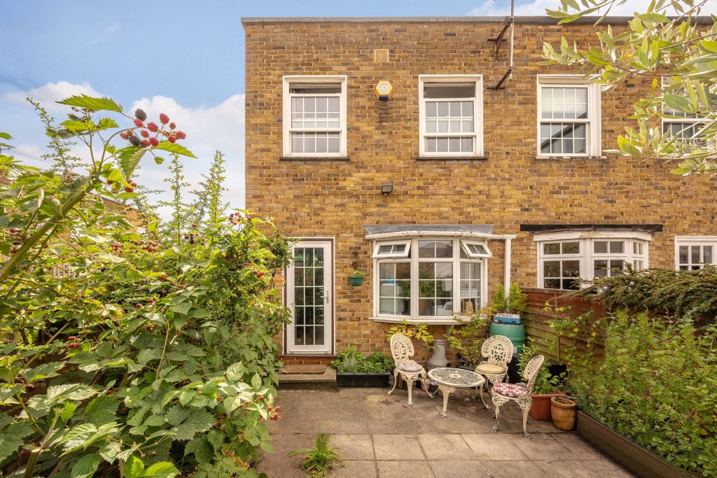 Property photo 1 of 10