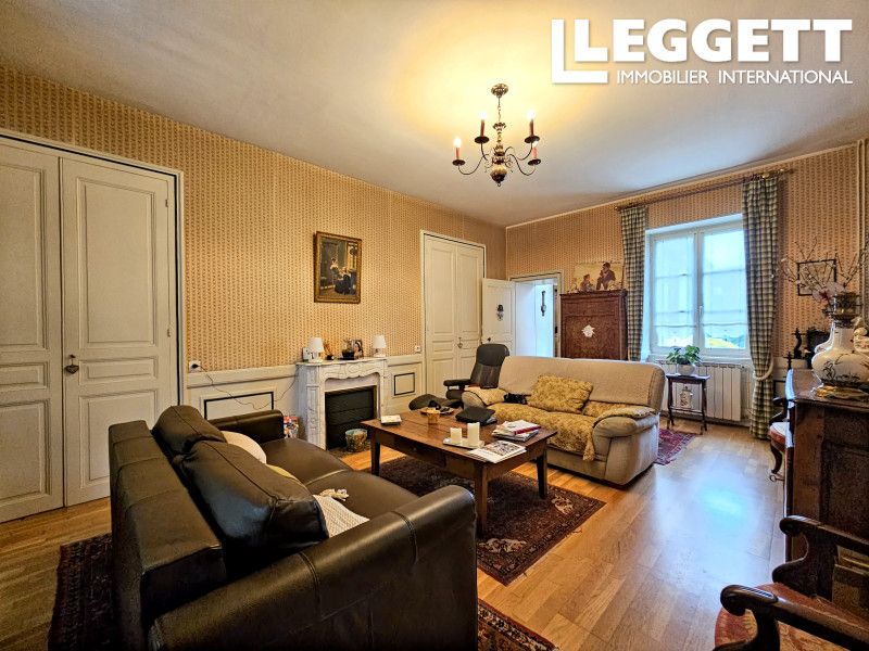 Property photo 2 of 10