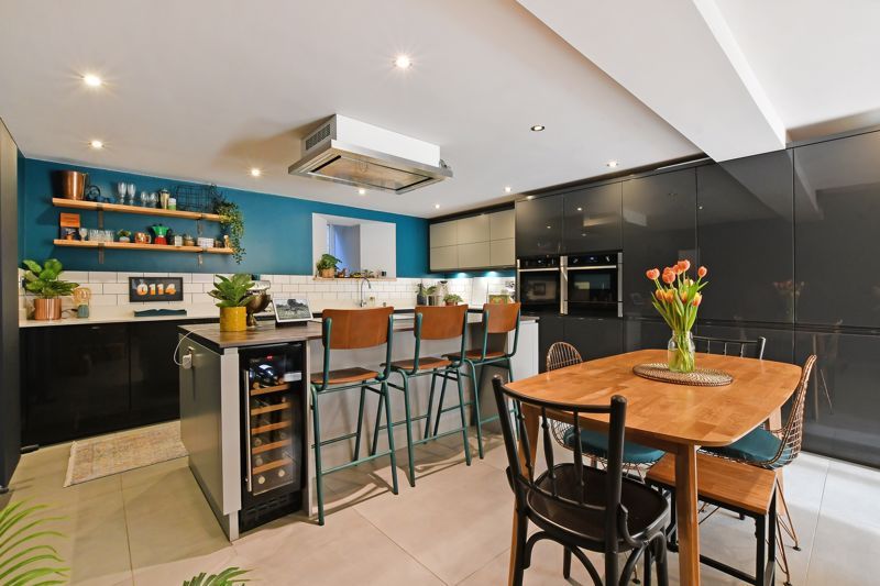 Property photo 1 of 44 Dining Kitchen