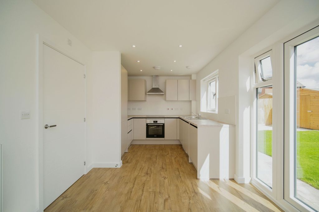 Property photo 3 of 10 Dscf1941