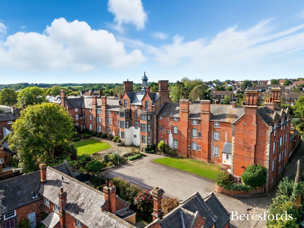 Property photo 1 of 12 Front