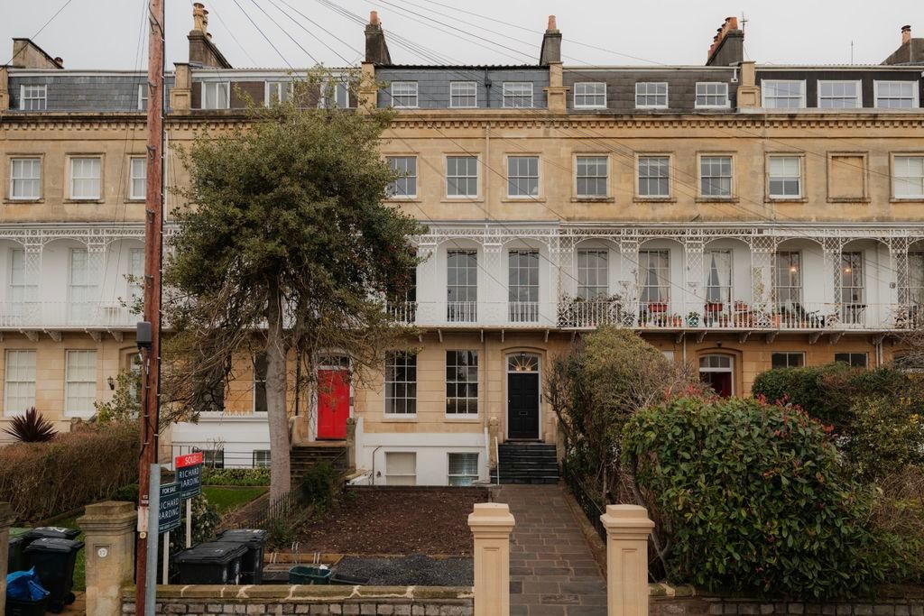 Property photo 3 of 17 External