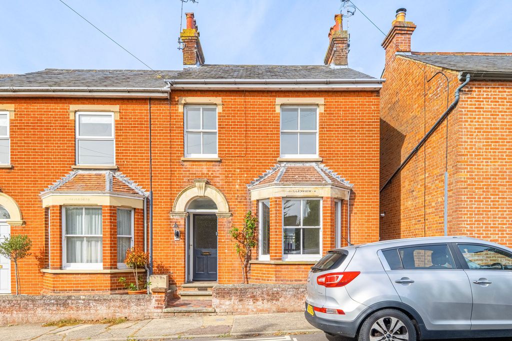 Property photo 1 of 17