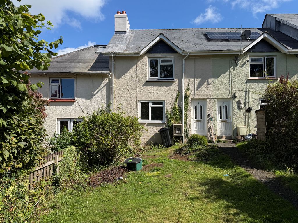 Property photo 1 of 7 12