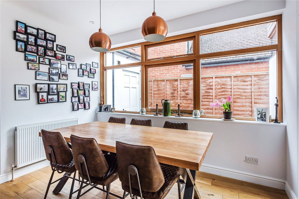 Property photo 3 of 24 Picture 3