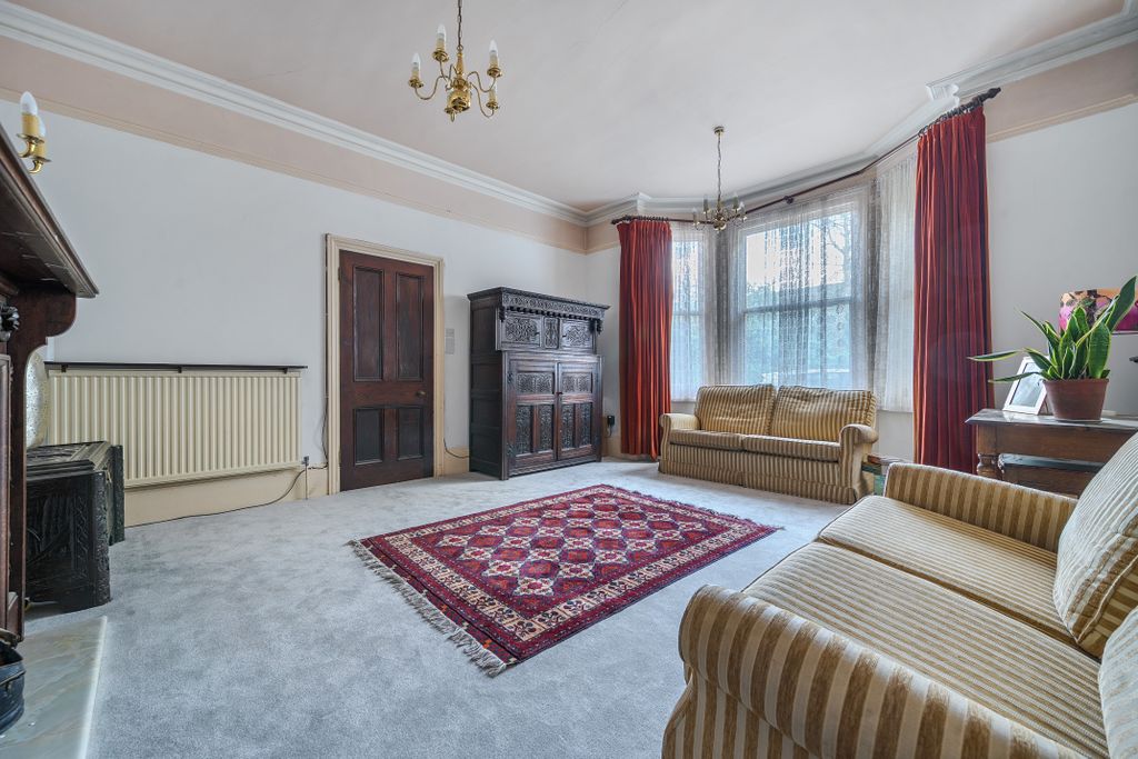 Property photo 3 of 15