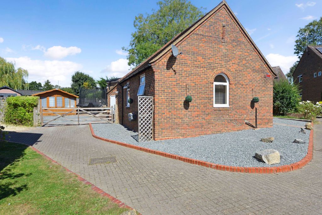 Property photo 3 of 17 Photo 18