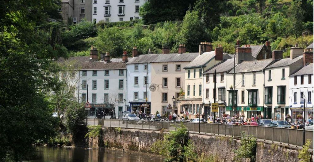 Property photo 1 of 10 Picturesque Scene.Jpg