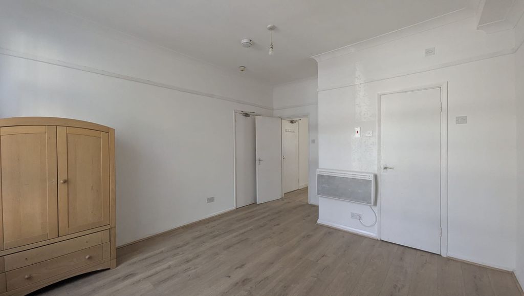 Property photo 3 of 6 Dff40B77-28Fd-4F8A-B134-Fb4248F41E7d