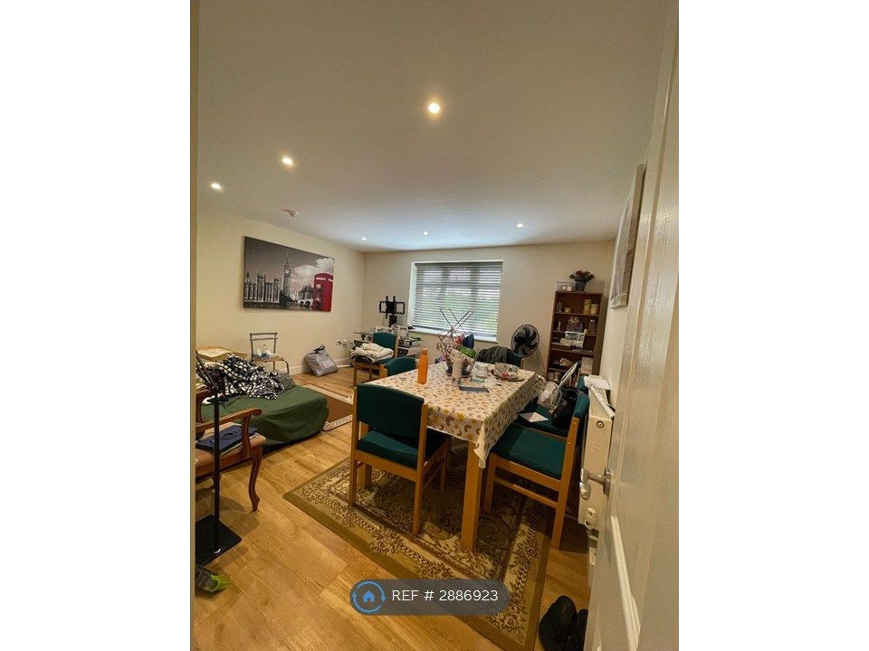 Property photo 2 of 7