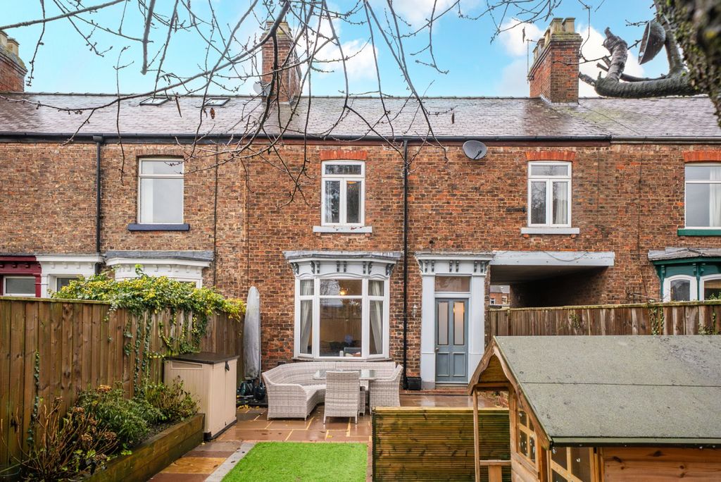 Property photo 2 of 24 Picture No. 08