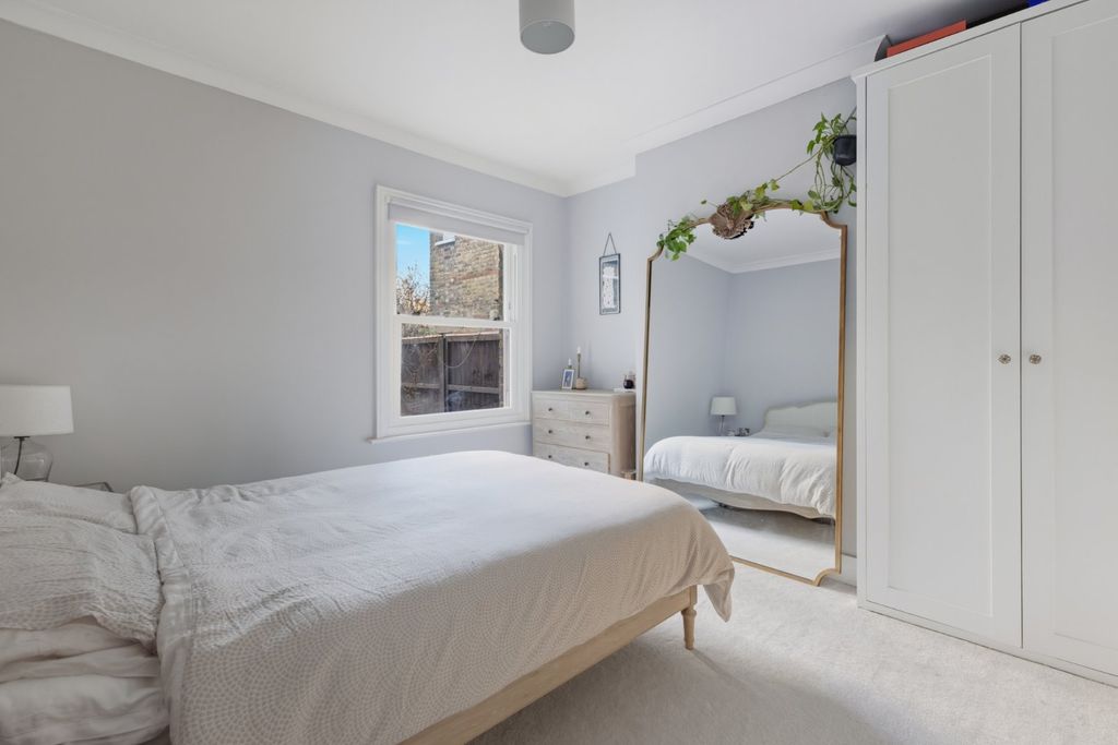 Property photo 2 of 7 Picture No. 21