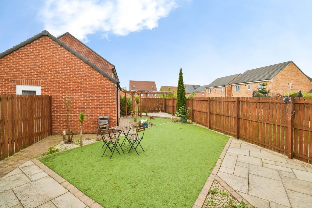 Property photo 3 of 10 Pbox-Img.Jpg