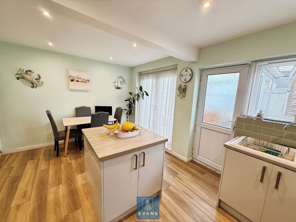 Property photo 3 of 14 Refitted Kitchen Diner