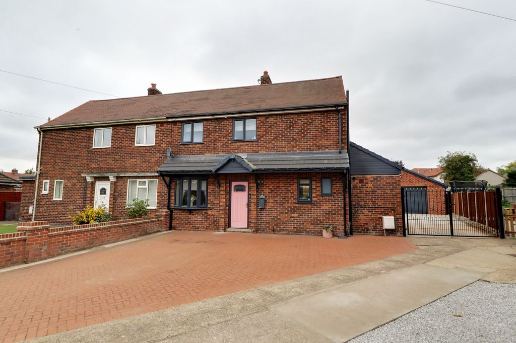 Property photo 1 of 30
