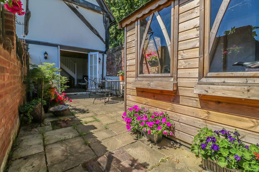 Property photo 2 of 13