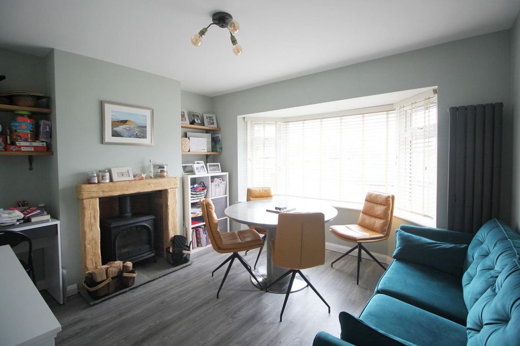 Property photo 3 of 11 Dining.Jpg