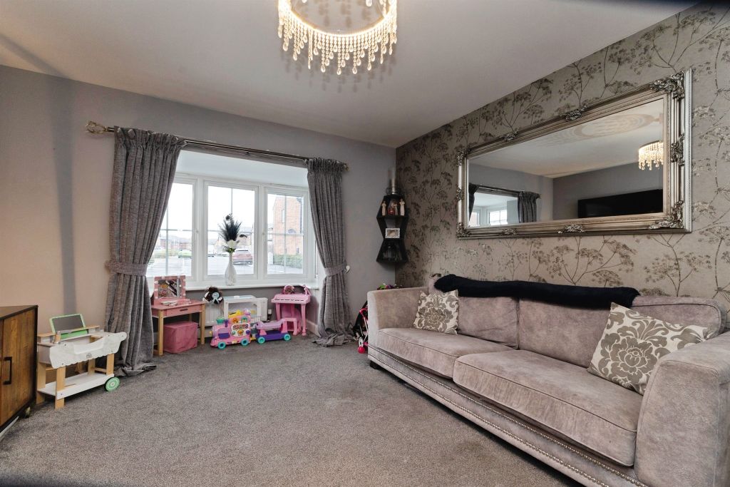 Property photo 3 of 18