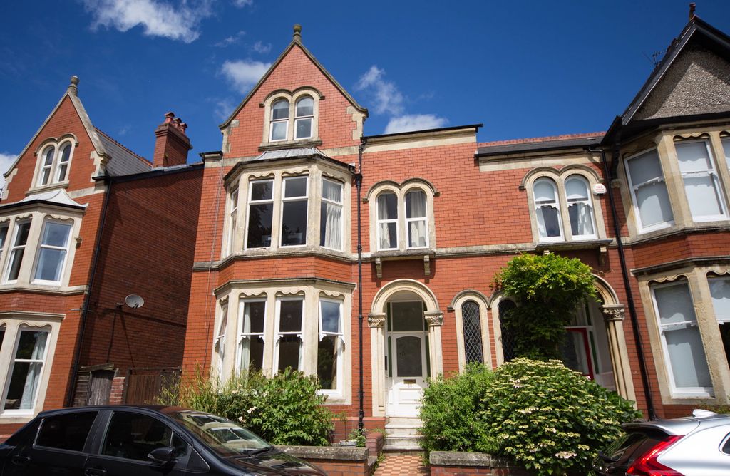 Property photo 1 of 13