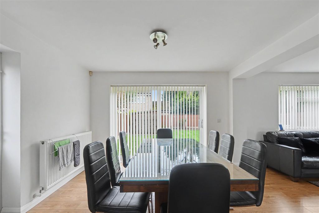 Property photo 3 of 34 Diner_1.Jpeg