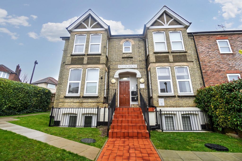 Property photo 1 of 8