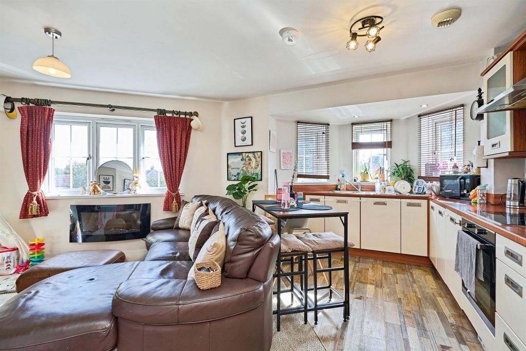 Property photo 3 of 17