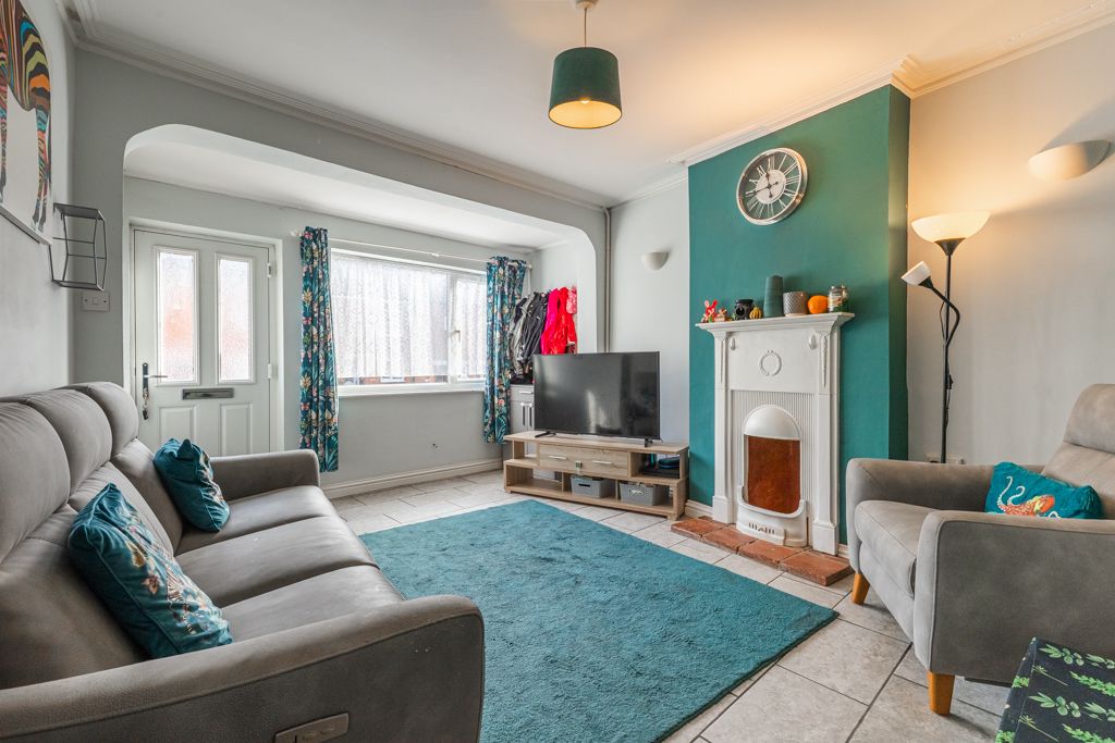 Property photo 2 of 20 Silver Road-18