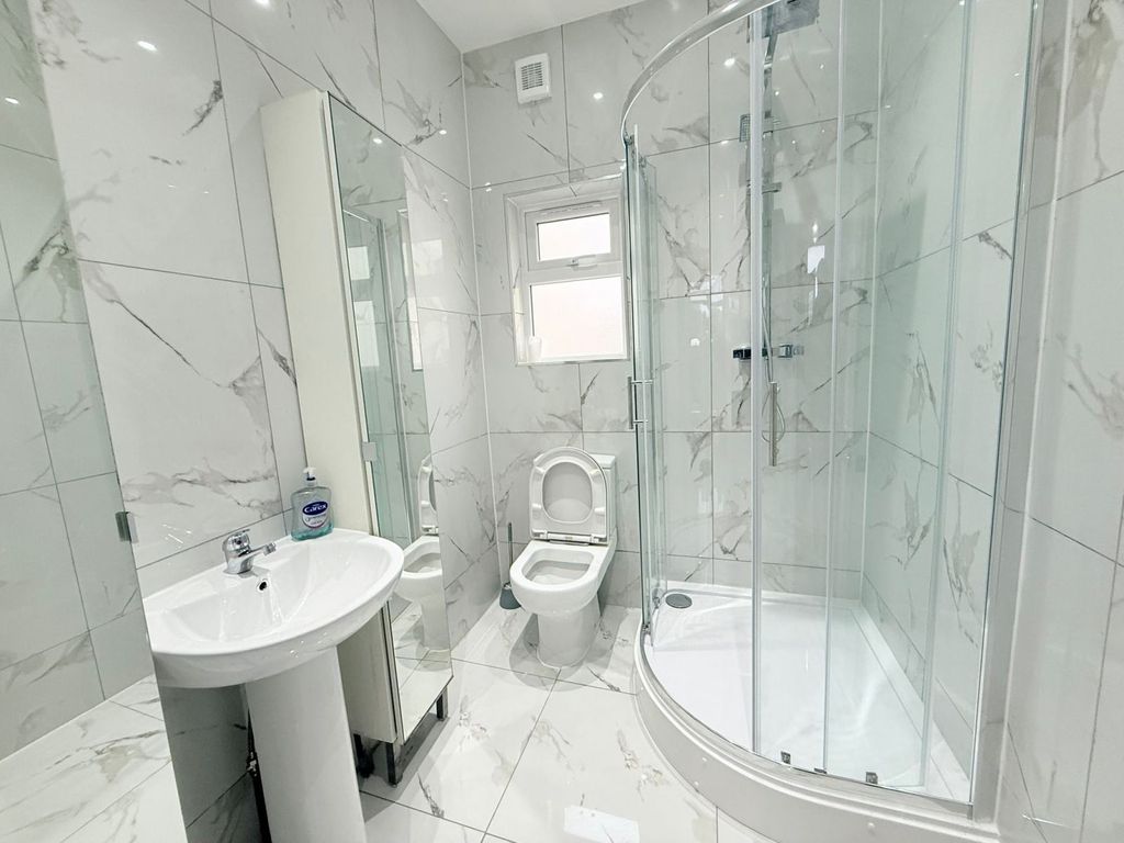 Property photo 2 of 15 Gallery