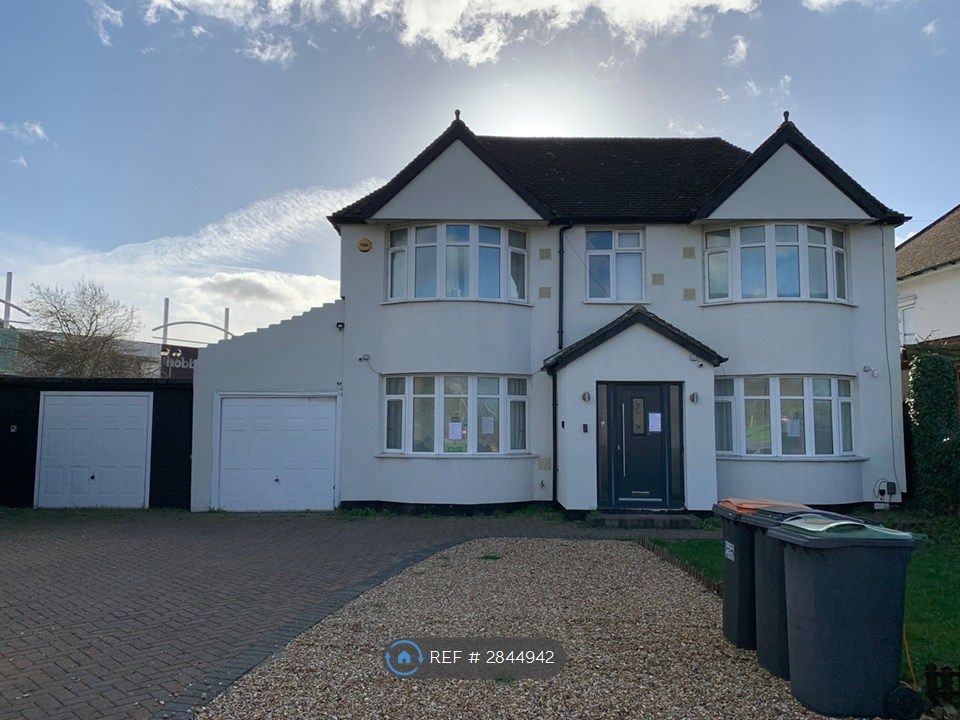 Property photo 2 of 27