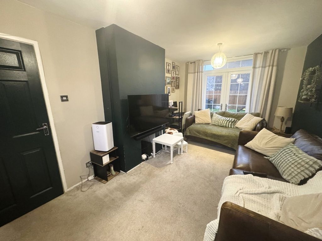 Property photo 2 of 10 5268d0c0-F0B5-478E-B3Cb-70F467B880B0