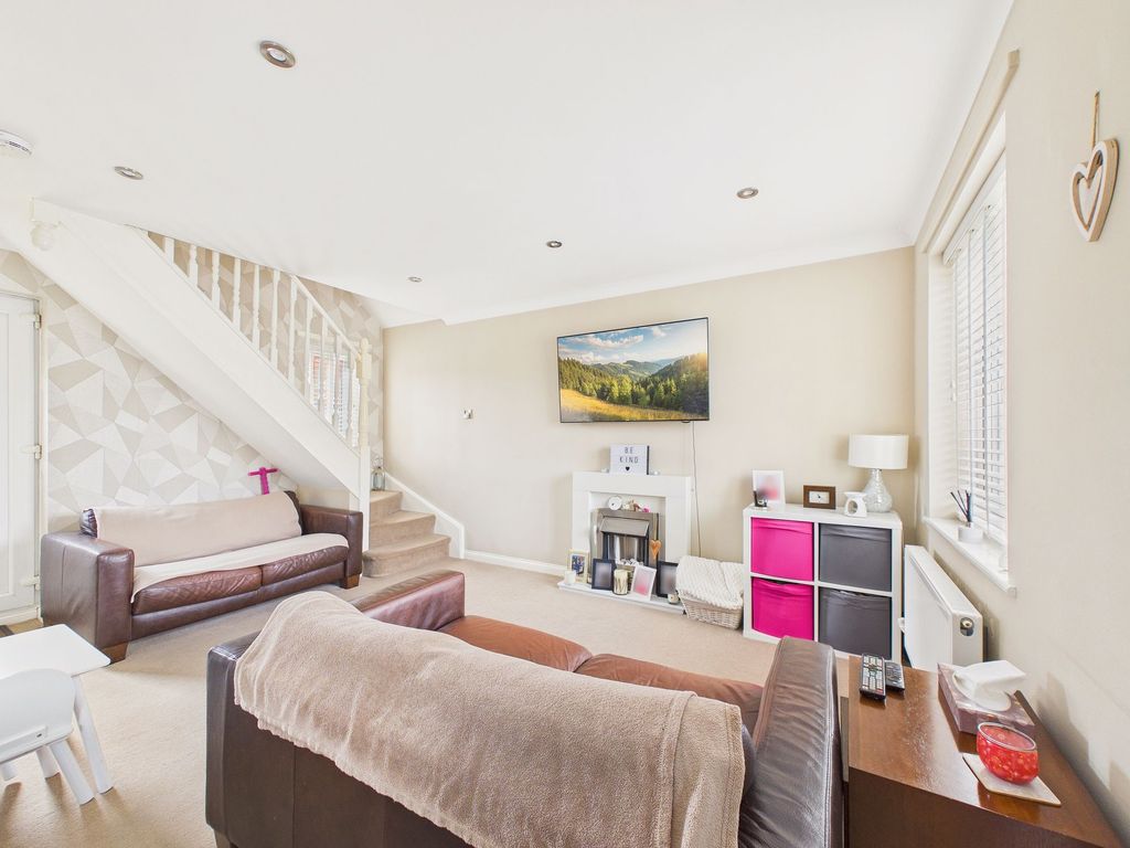 Property photo 2 of 8 Lounge