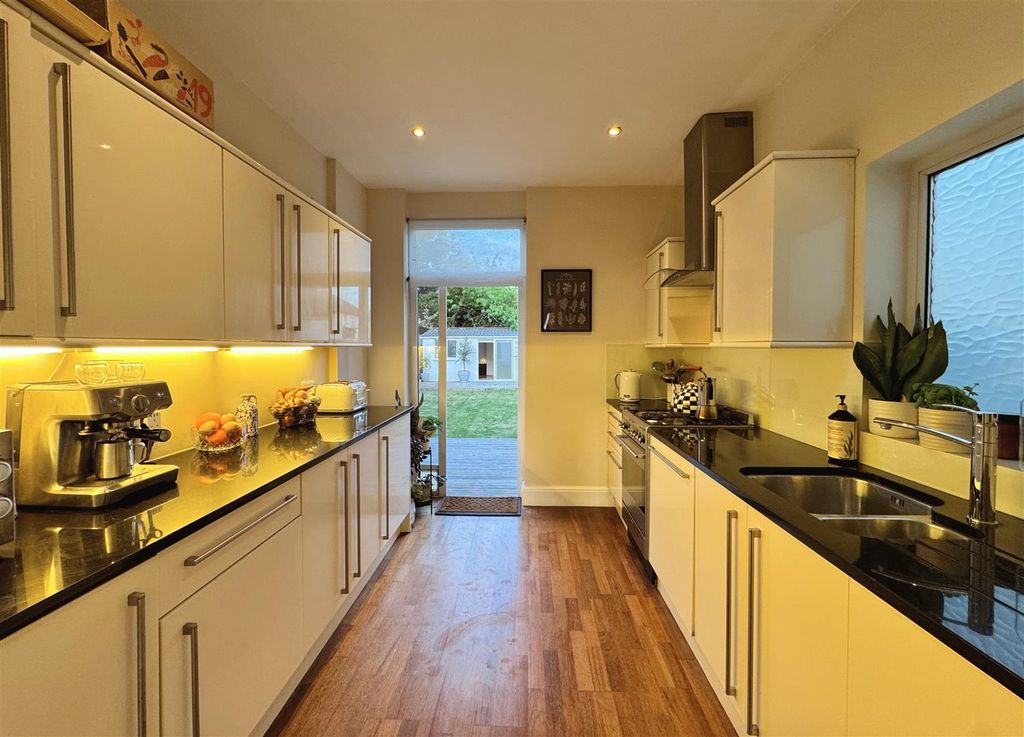 Property photo 3 of 37 1.Jpg