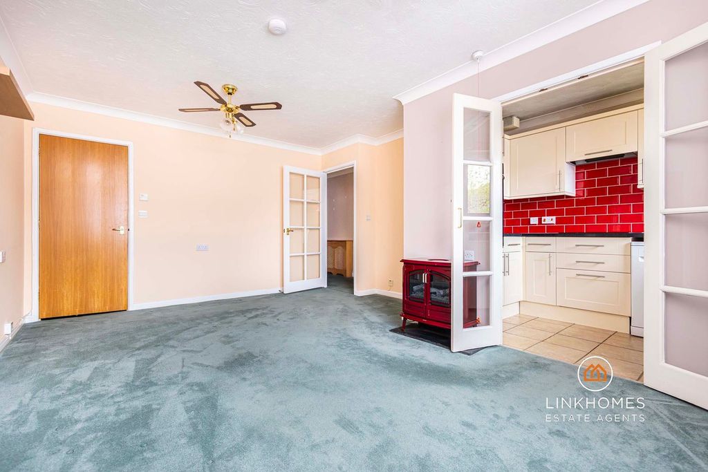 Property photo 3 of 19