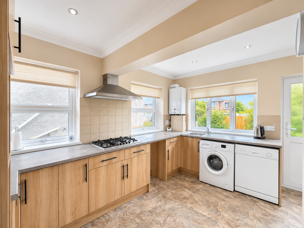 Property photo 3 of 13 Kitchen/Dining Room